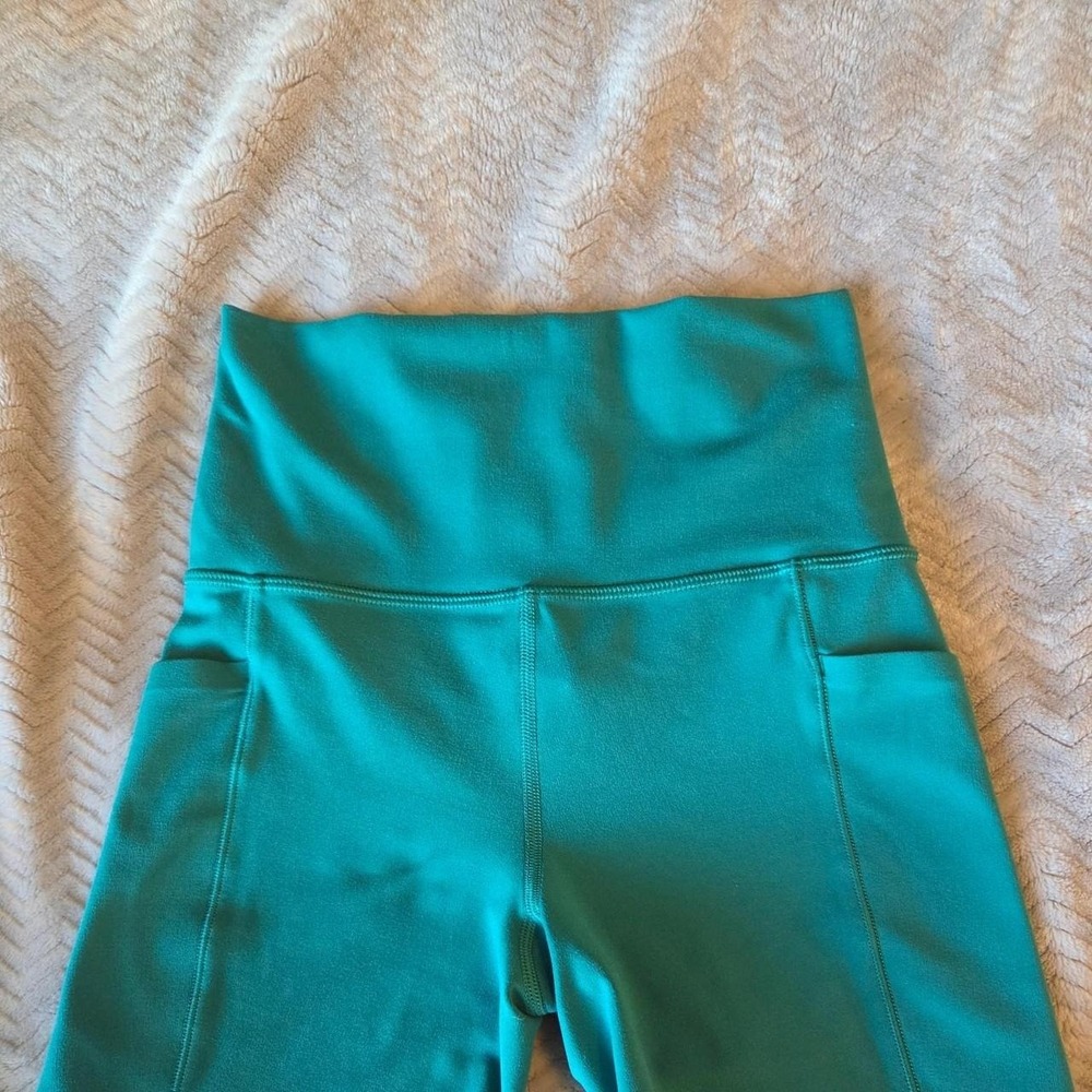 Athleta teal high-waisted 5" shorts in XXS